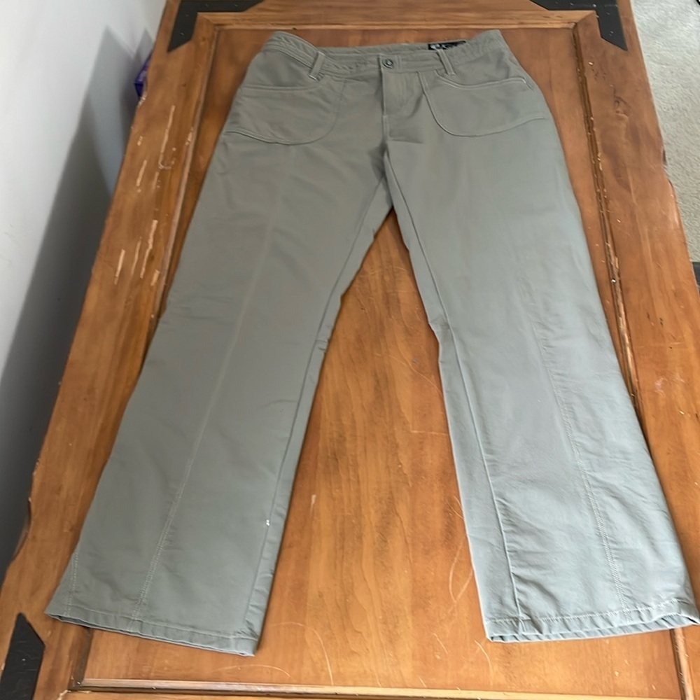 Kuhl Nylon Pants Size 8